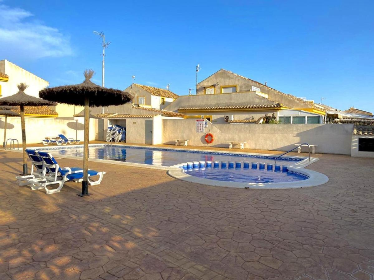 Appartamento Bonito Adosado Con Piscina A 200 M De La Playa El Mojon  Esterno foto